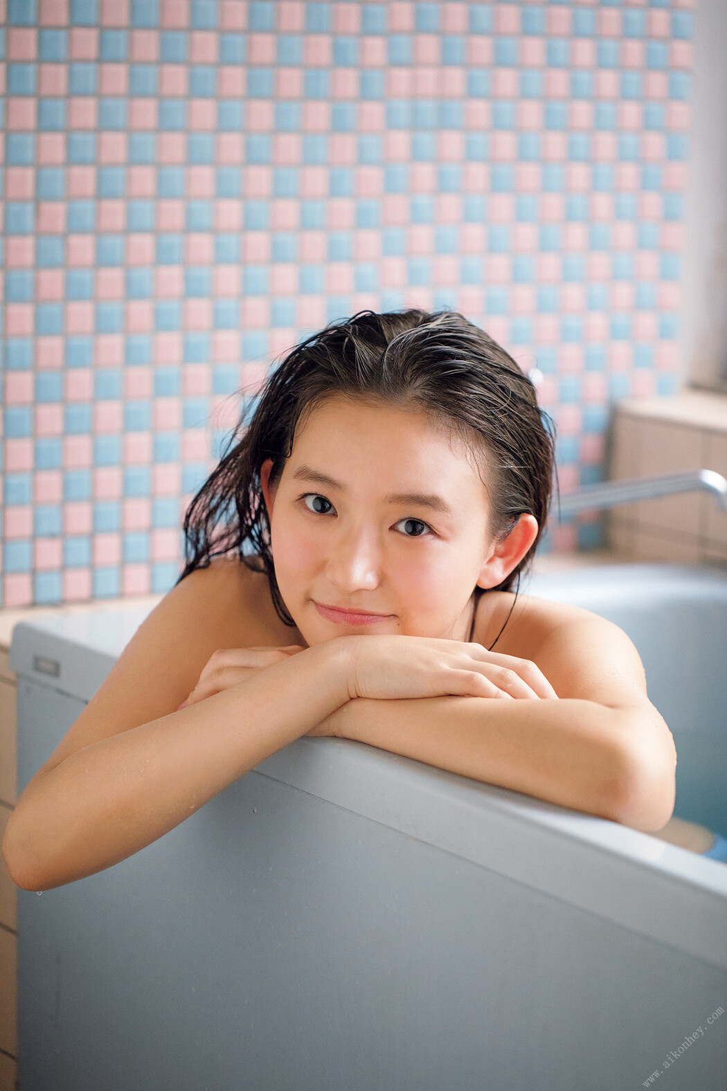 Nene Shida 志田音々, ＦＲＩＤＡＹデジタル写真集 日本一かわいいビキニの女子大生 ラブリー１０００％ Set.02