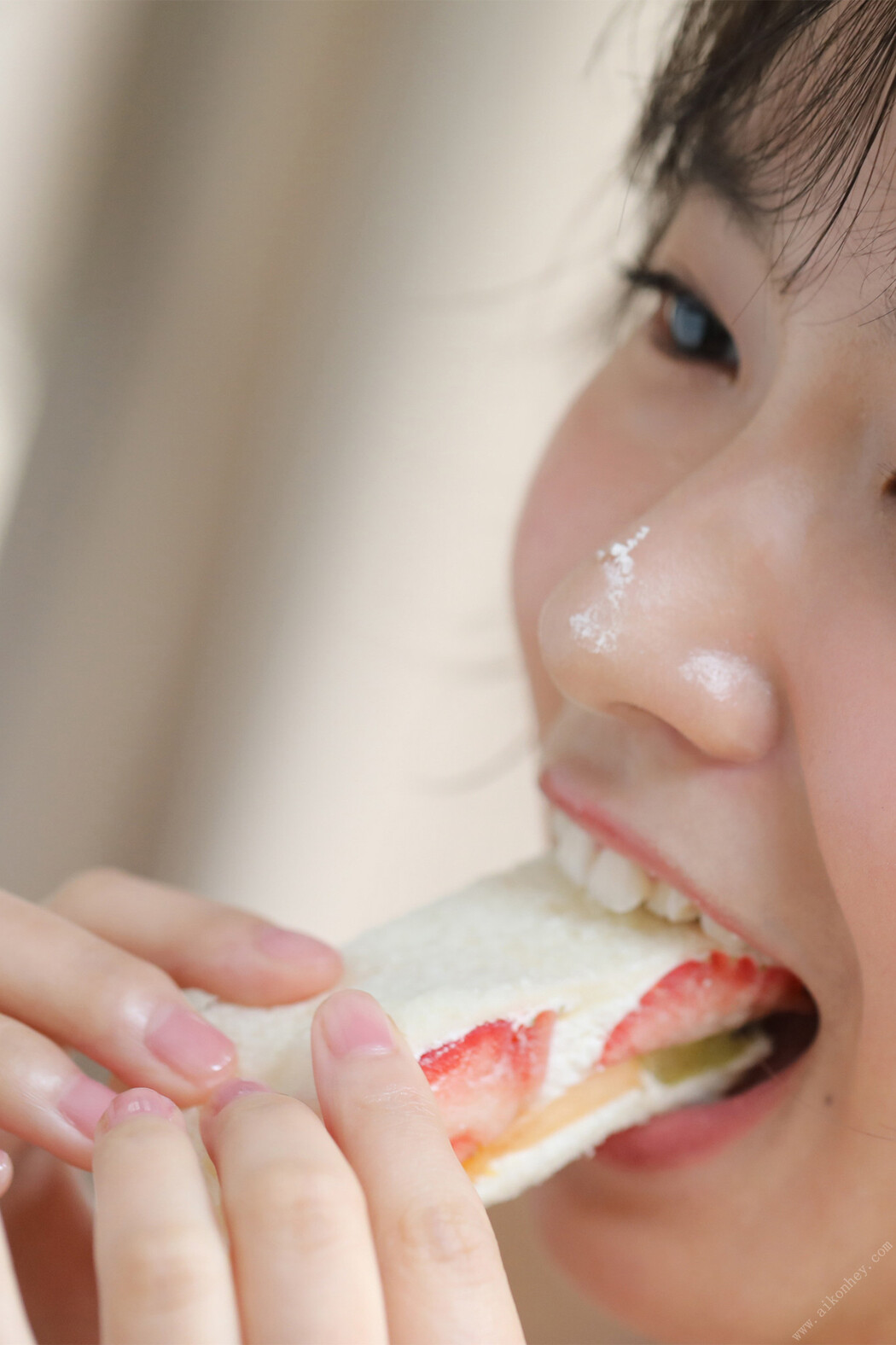 Nene Shida 志田音々, ＦＲＩＤＡＹデジタル写真集 日本一かわいいビキニの女子大生 ラブリー１０００％ Set.03