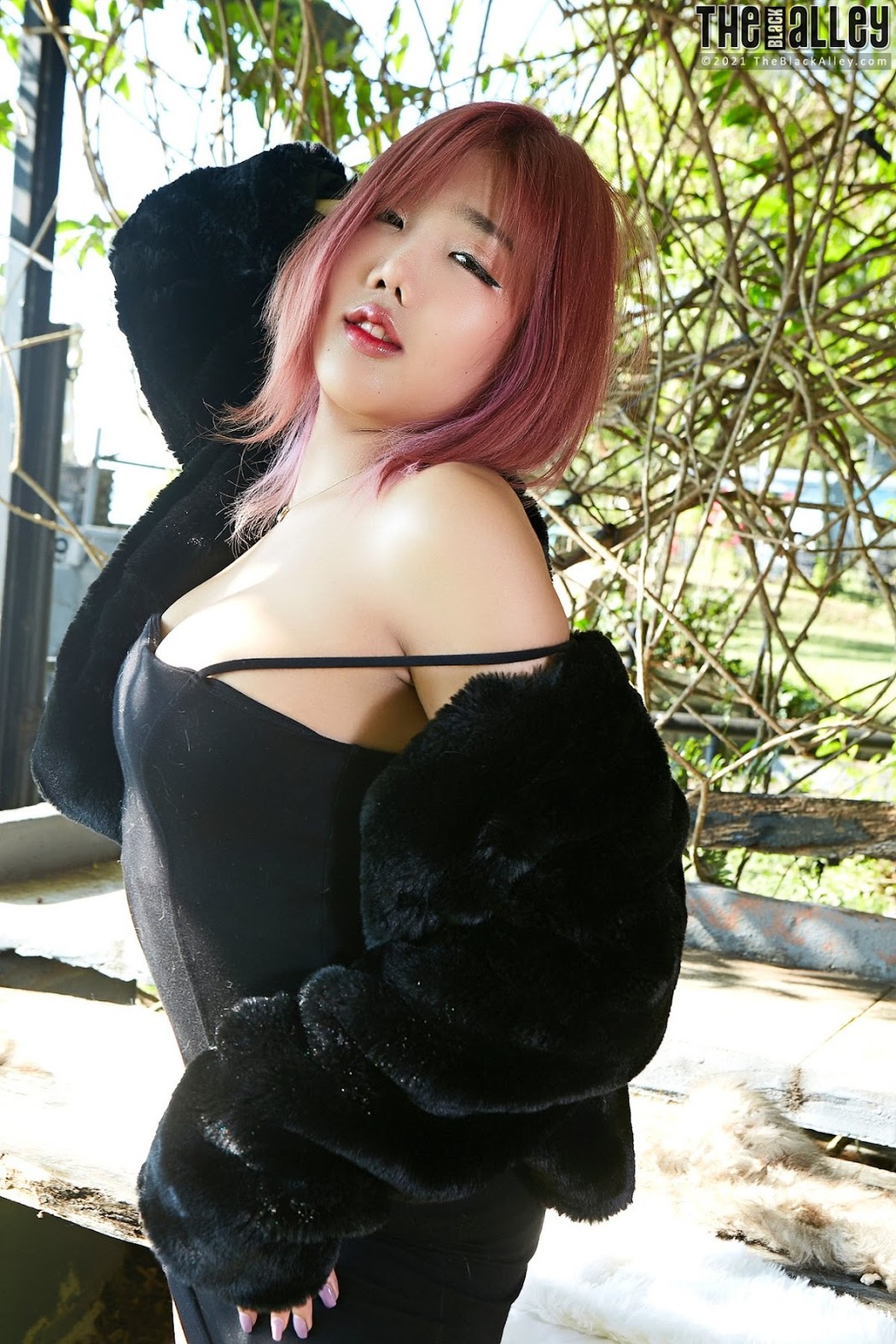 [The Black Alley] Niki Photo Set.22 (2021.12.09)