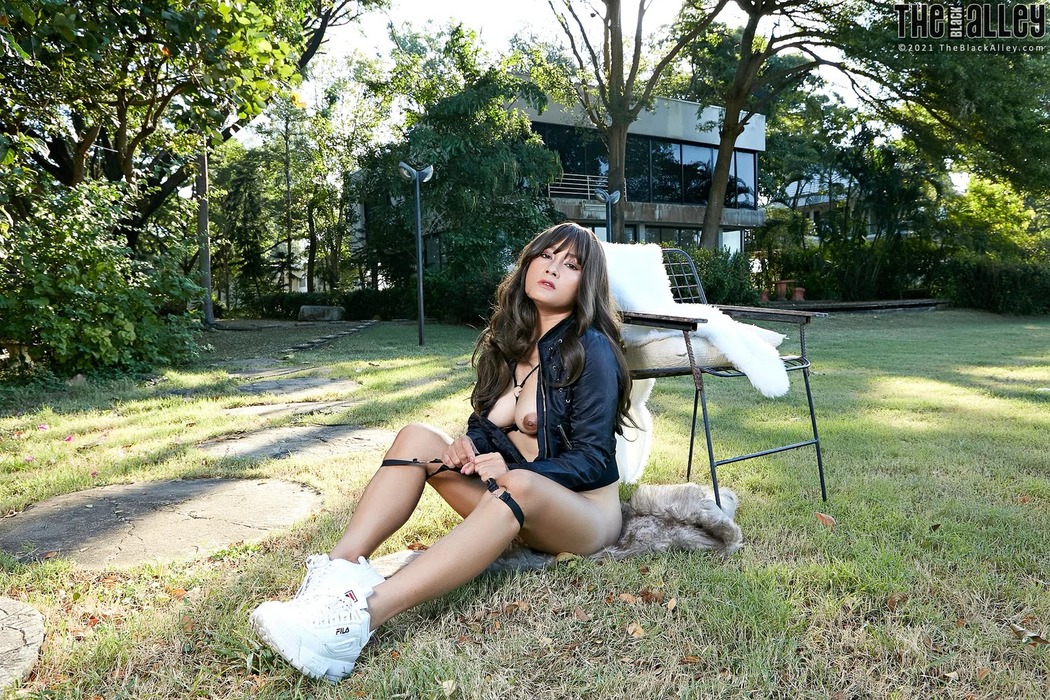 [The Black Alley] Winny Sung Photo Set.174 (2021.12.03)