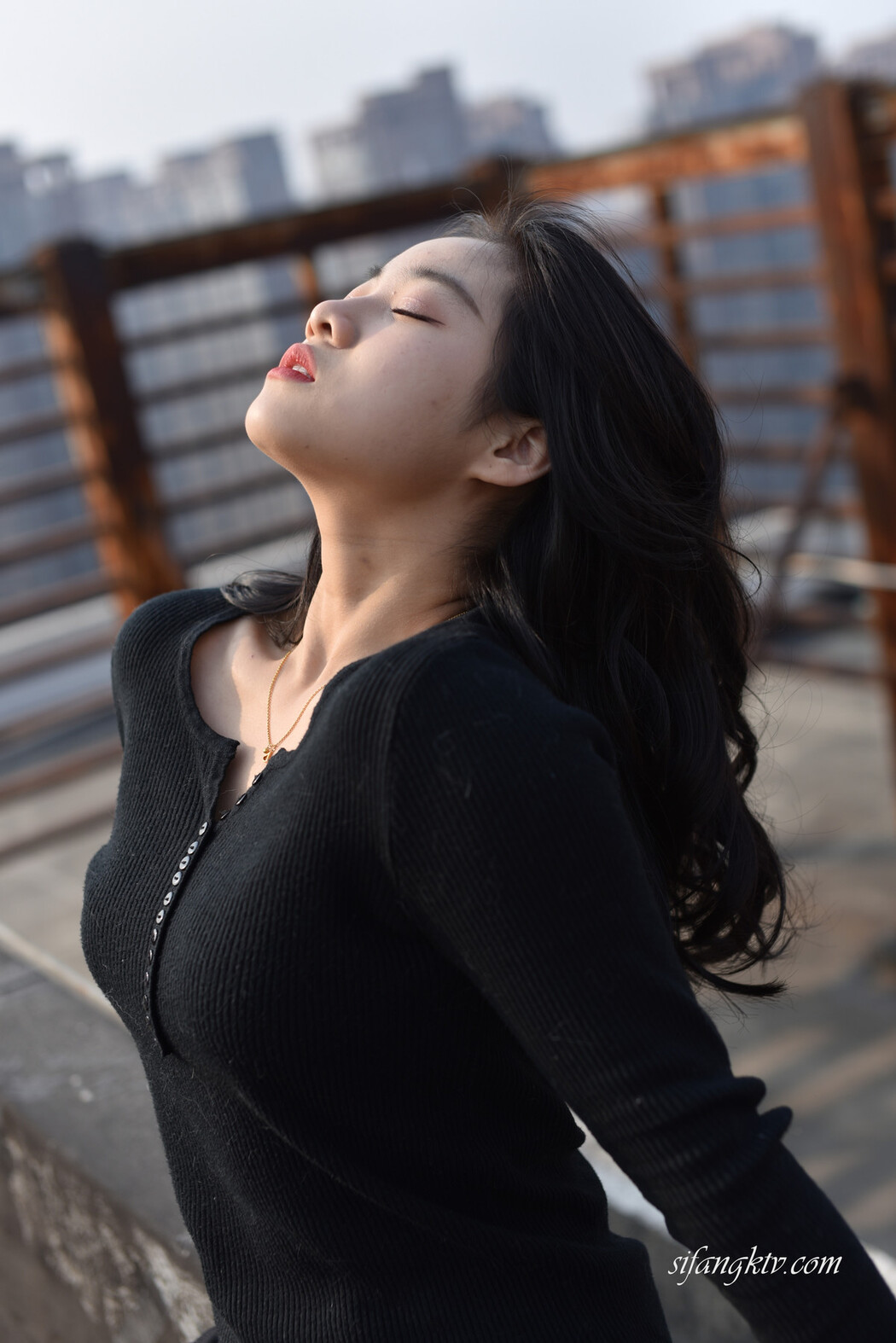 JVID精品 沉淪的貓露臉大尺度寫真+被攝影師潛規則 Set.01