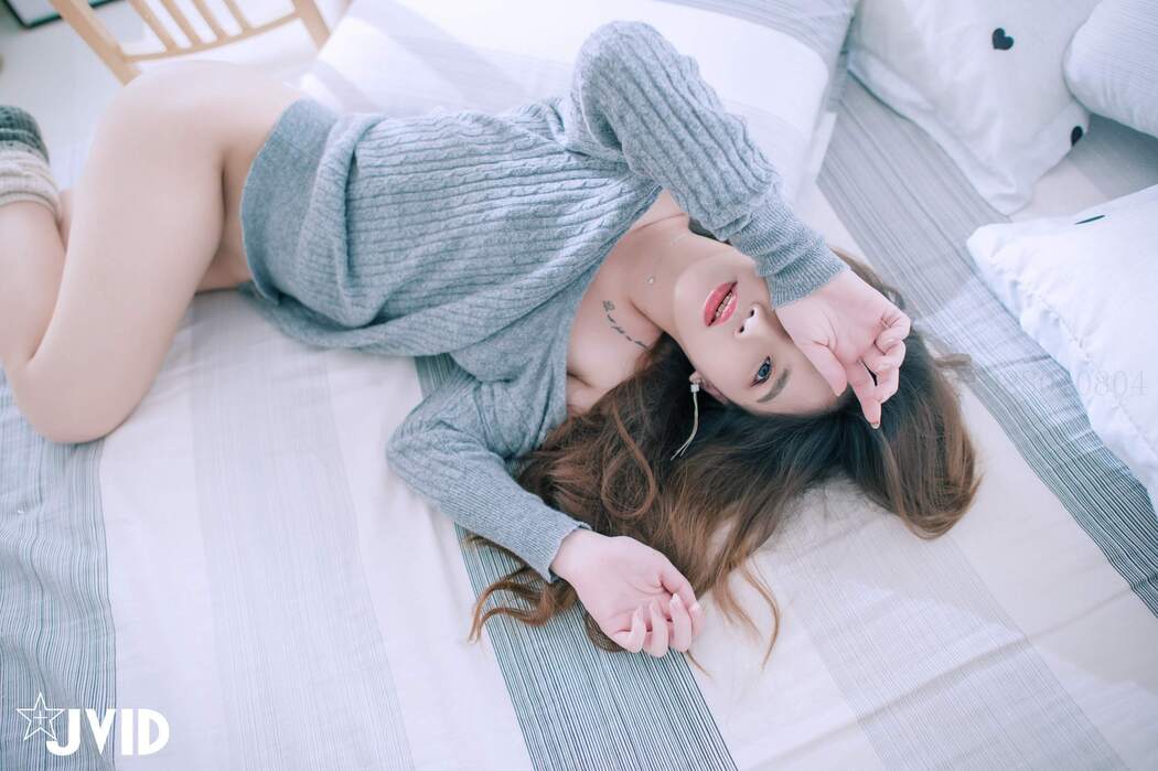 JVID精品 美乳女神Jessica到友人家看貓被強制高潮 Set.01