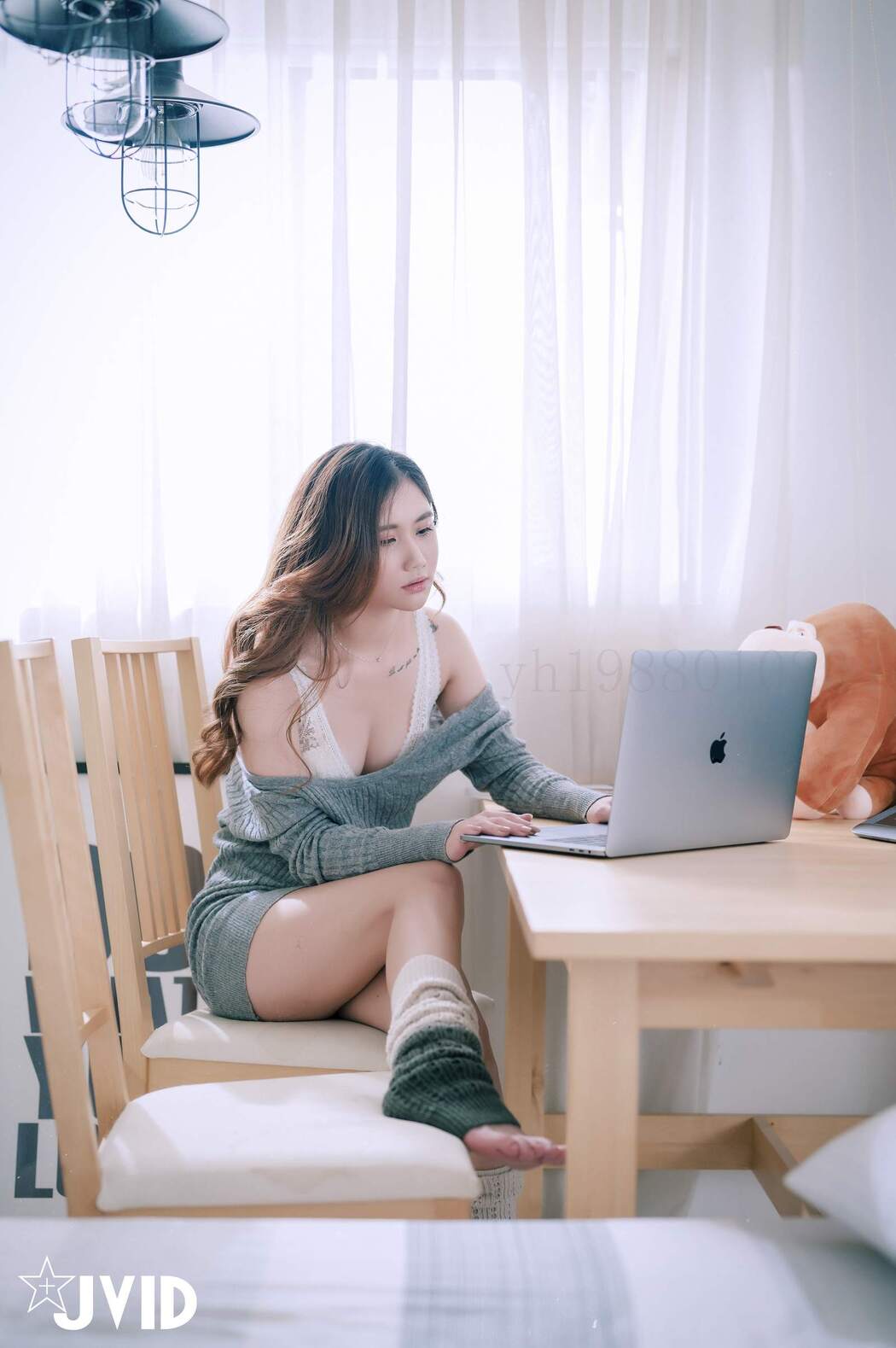 JVID精品 美乳女神Jessica到友人家看貓被強制高潮 Set.02