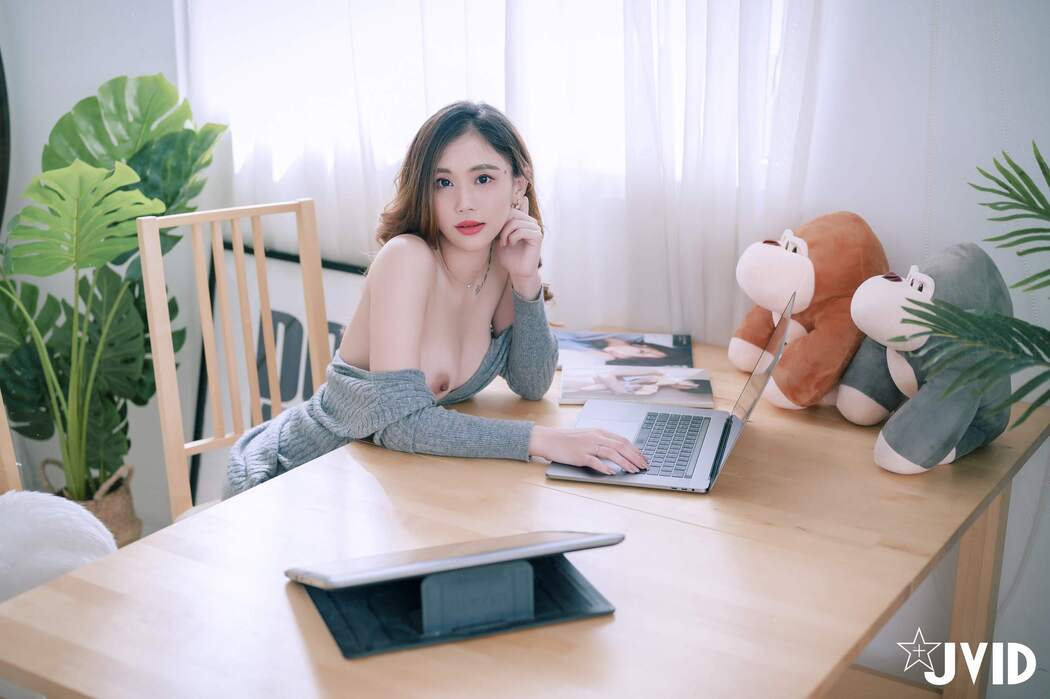 JVID精品 美乳女神Jessica到友人家看貓被強制高潮 Set.02