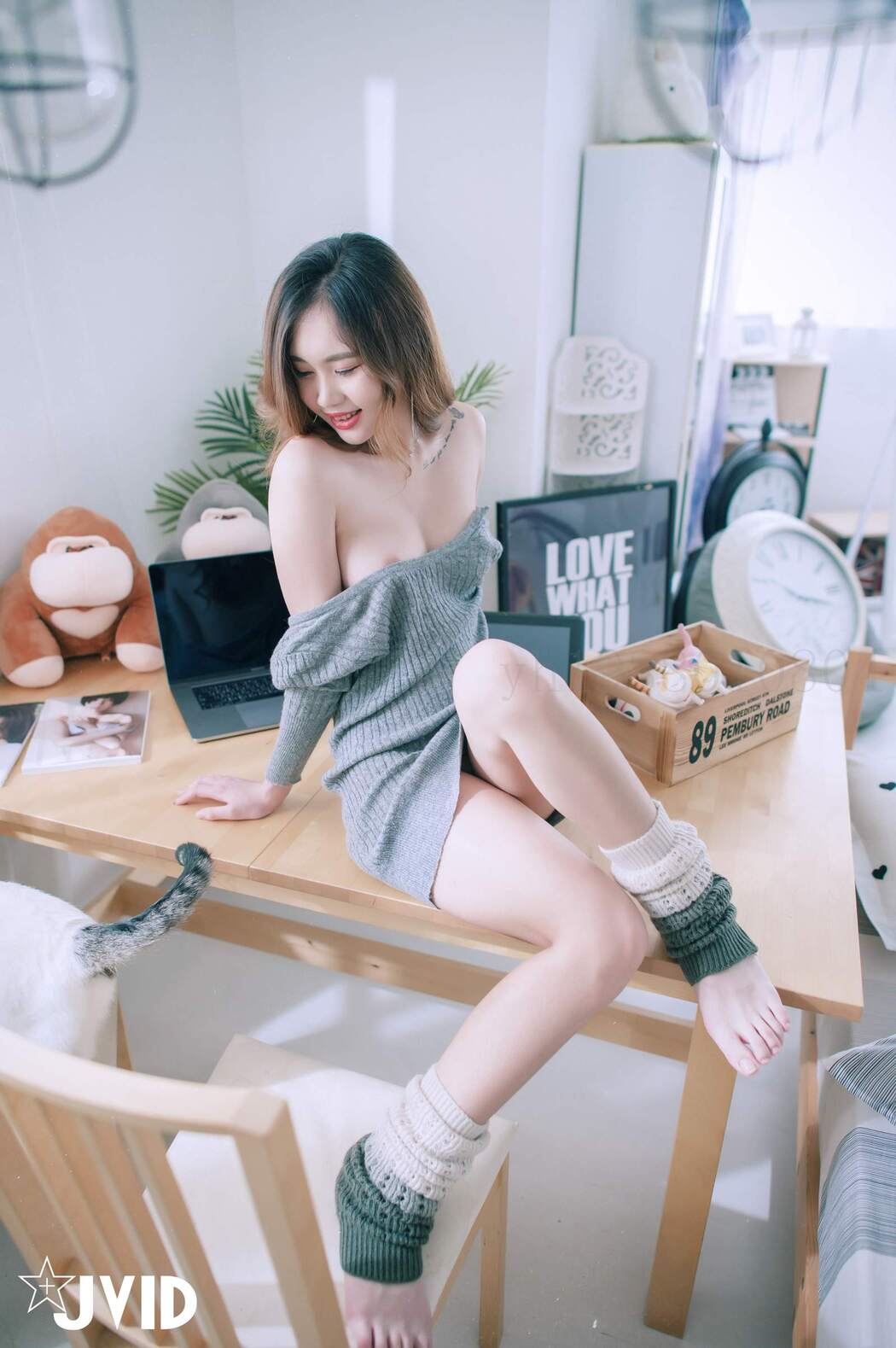 JVID精品 美乳女神Jessica到友人家看貓被強制高潮 Set.02