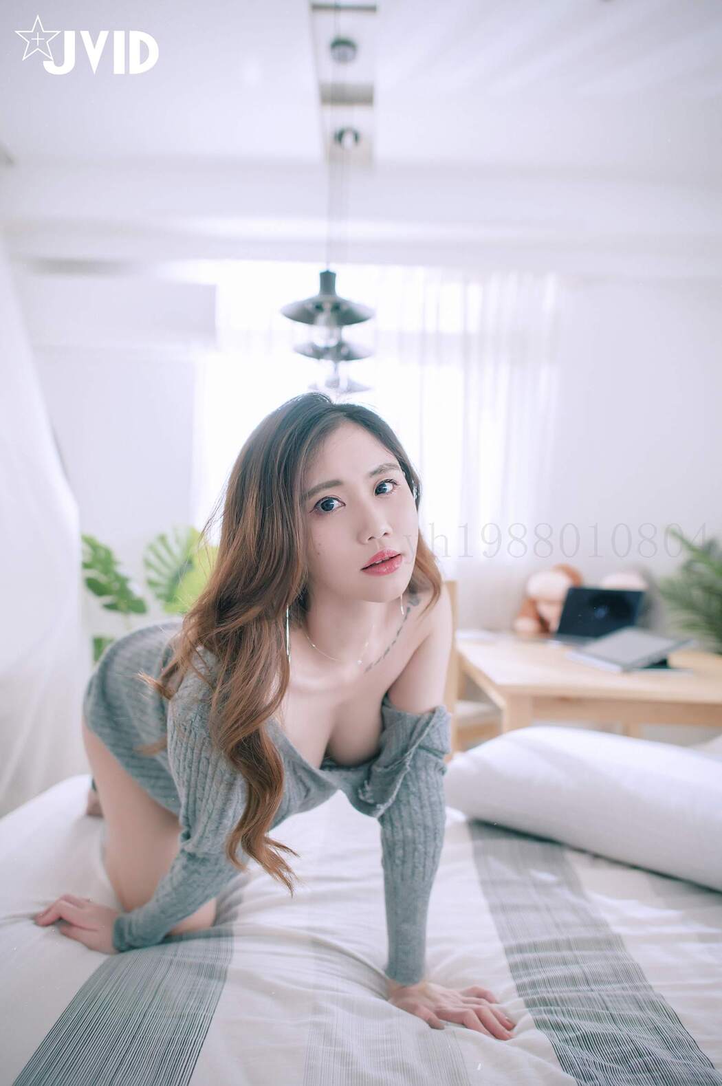 JVID精品 美乳女神Jessica到友人家看貓被強制高潮 Set.01