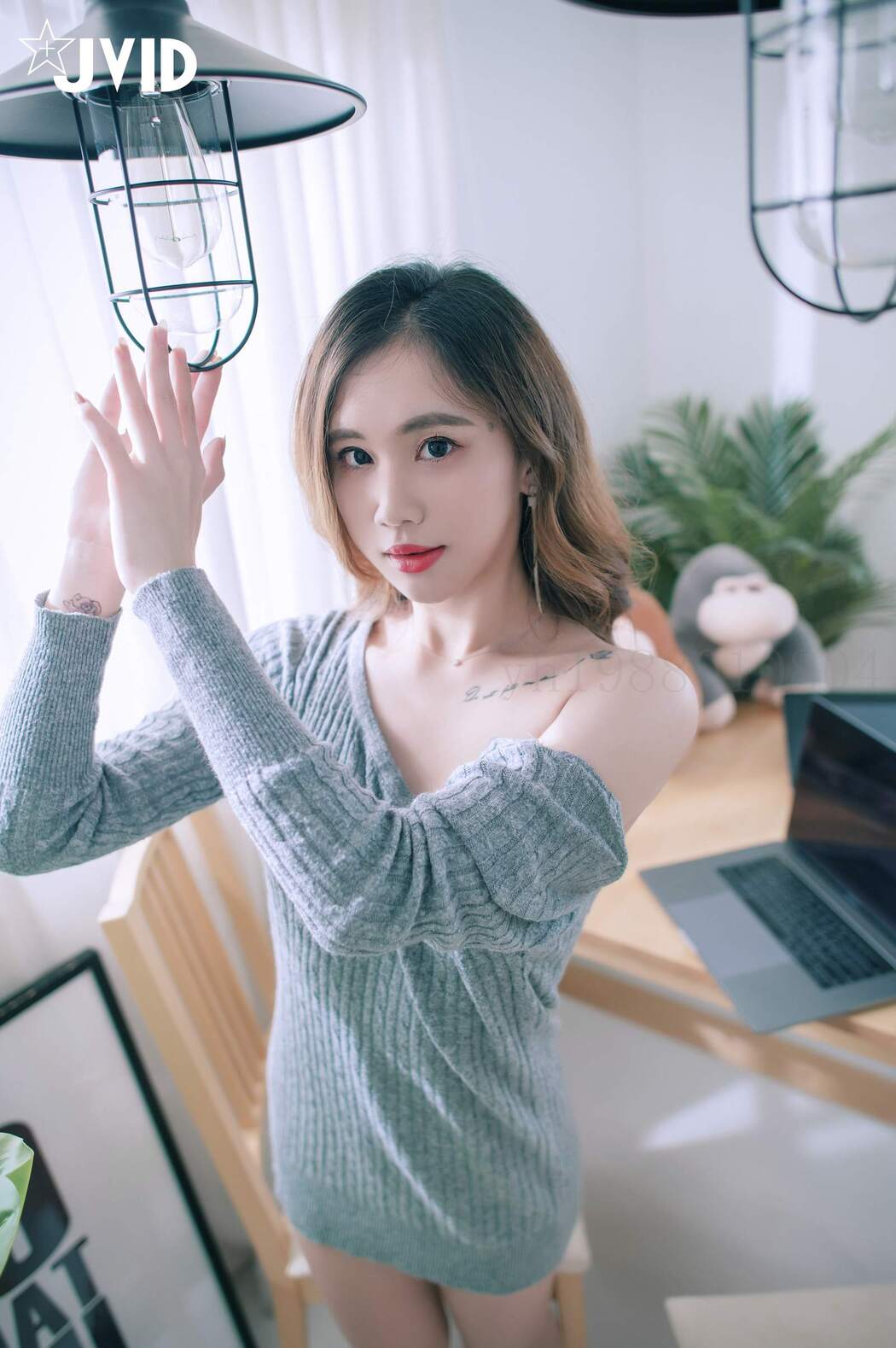 JVID精品 美乳女神Jessica到友人家看貓被強制高潮 Set.01