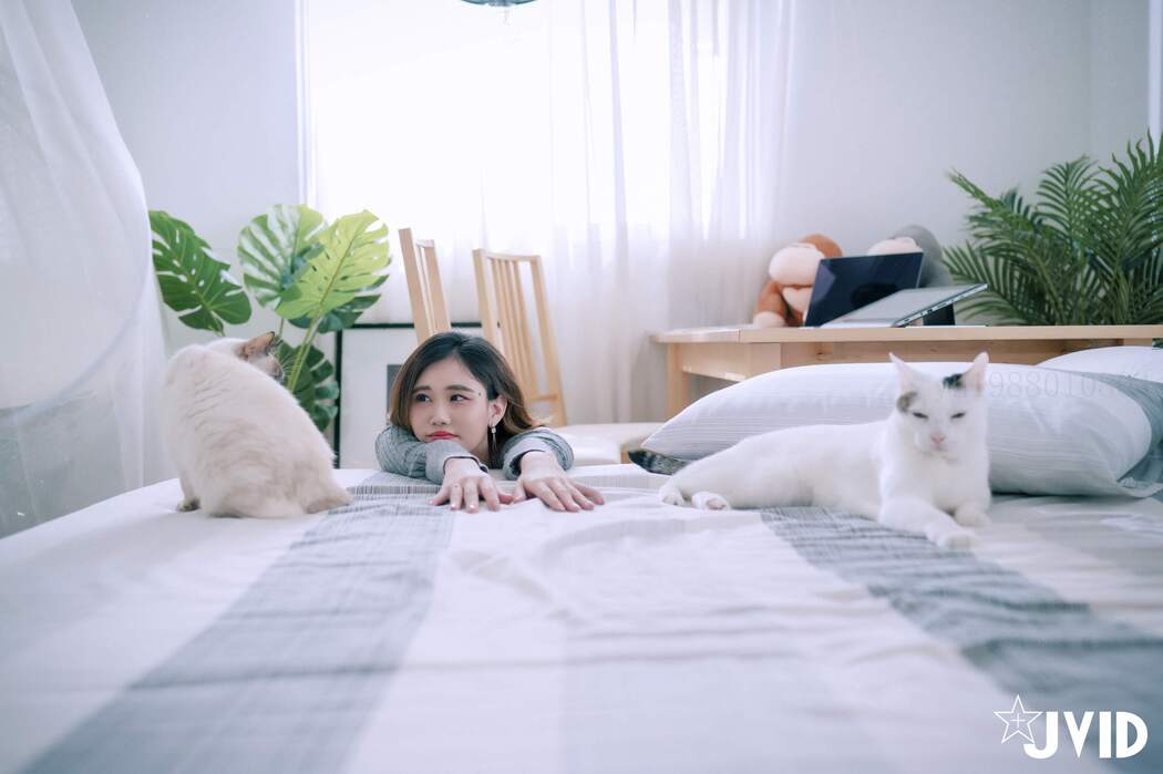 JVID精品 美乳女神Jessica到友人家看貓被強制高潮 Set.01