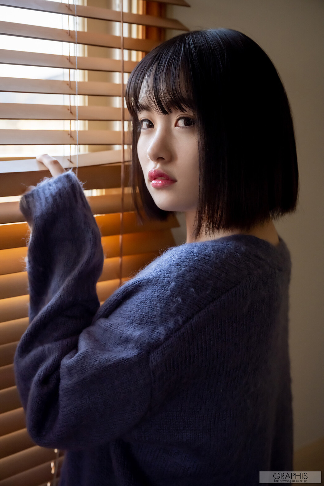 Suzu Akane 愛宝すず, [Graphis] Gals 「Artless」 Vol.05