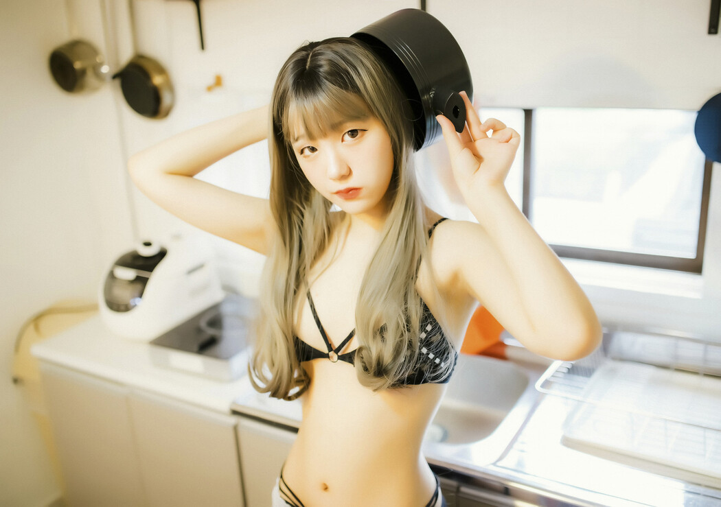 Jeong Jenny 정제니, [Moon Night Snap] Jenny&#8217;s Maturity Set.01