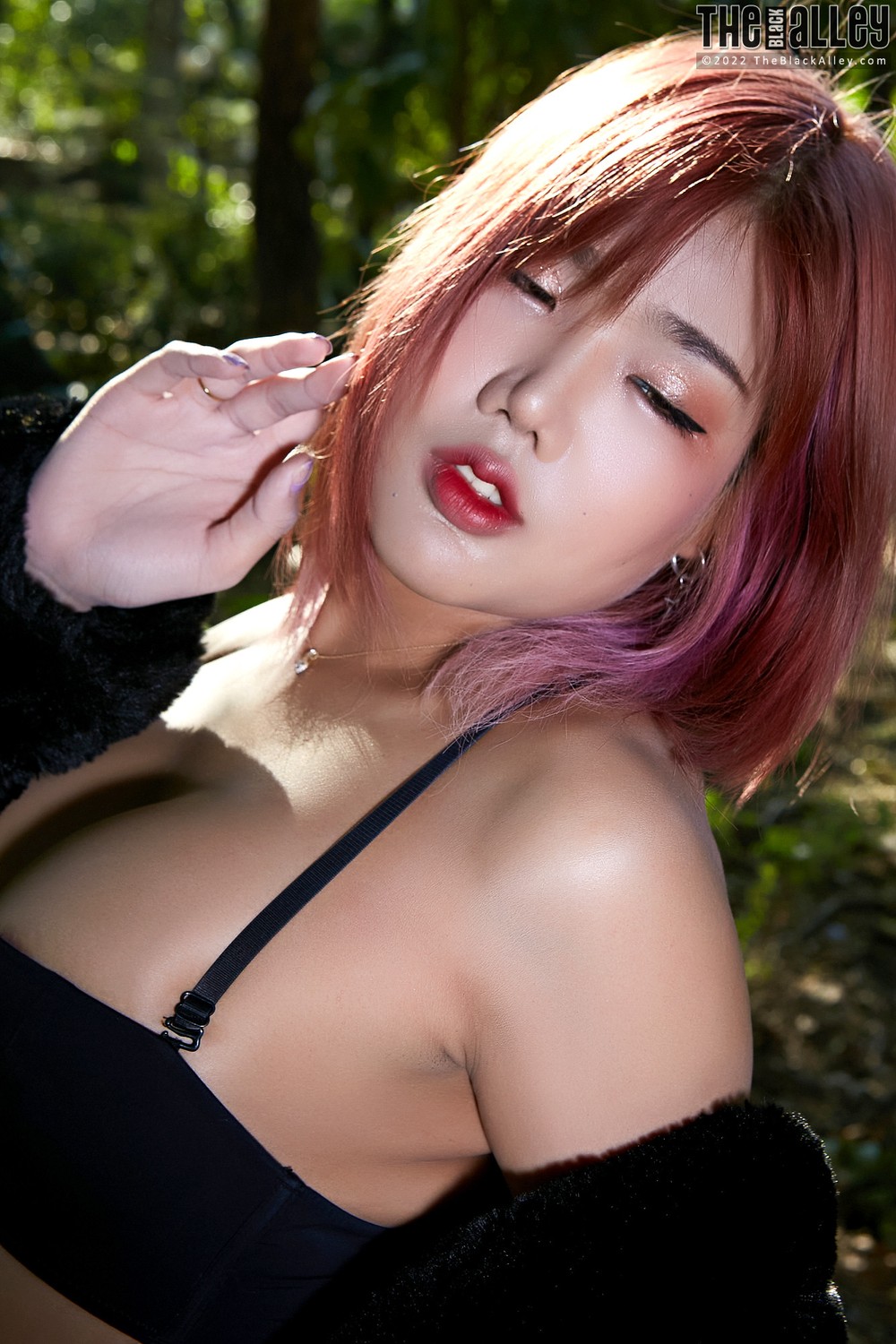 [The Black Alley] Niki Photo Set.25 (2021.12.21)