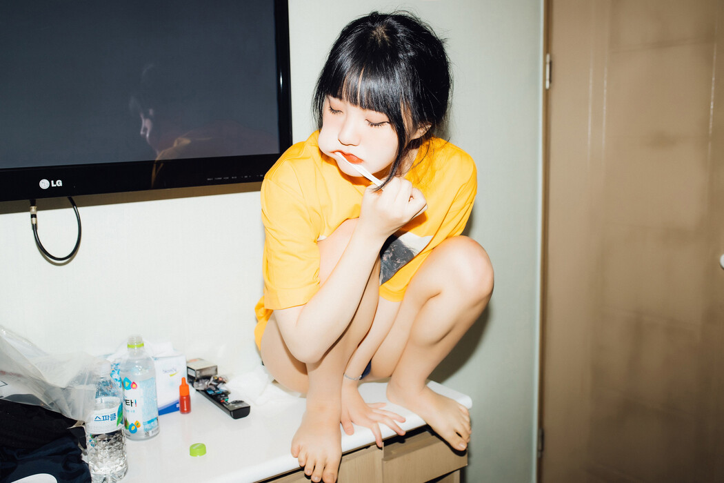 Jeong Jenny 정제니, [Moon Night Snap] Jenny is Cute