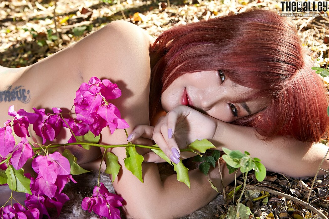 [The Black Alley] Niki Photo Set.25 (2021.12.21)