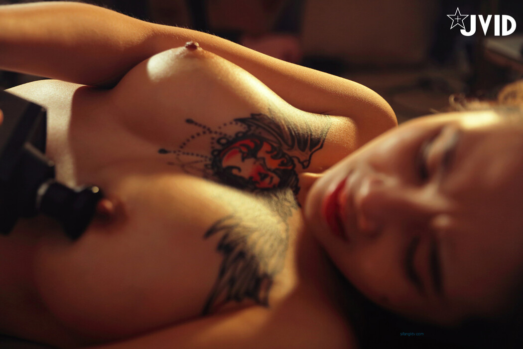 JVID精品 紋身豪乳孟若羽哀叫劇情新作 極樂按摩濕 Set.02
