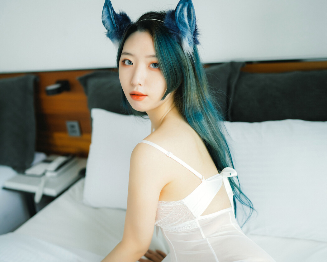 Dame 담, [Moon Night Snap] Happy Day Vol.01 Cover Photo