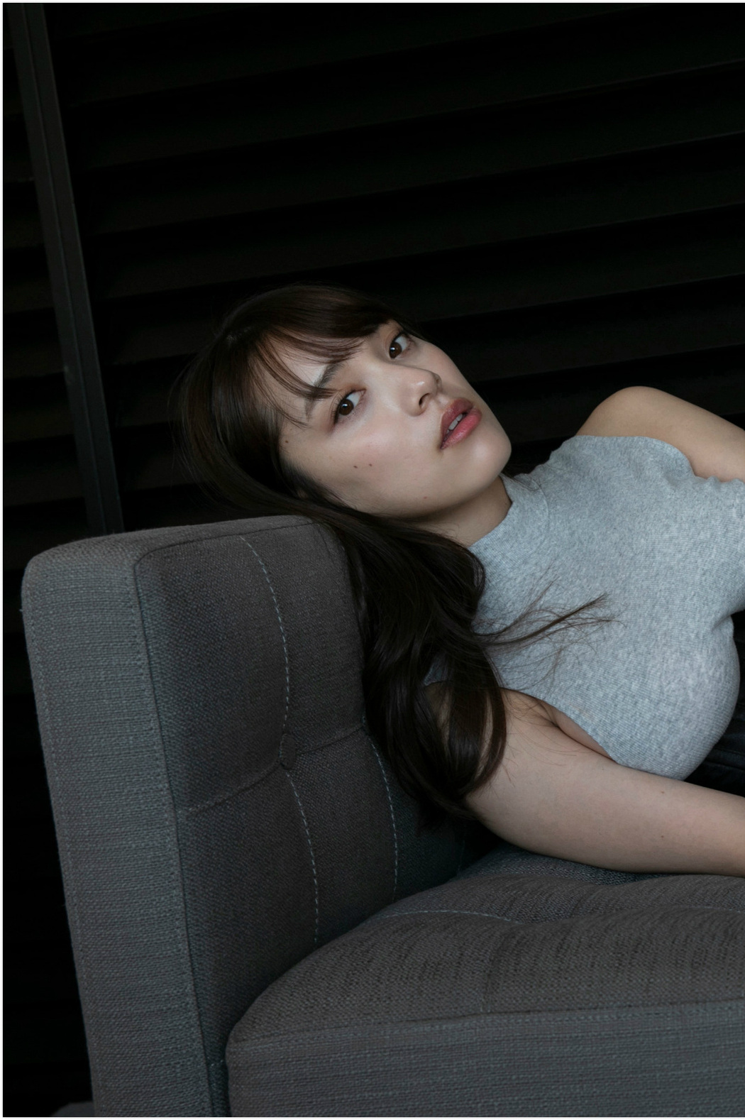 Sayaka Tomaru 都丸紗也華, FLASHデジタル写真集 着衣巨乳~ぴっちぴち~ Set.02