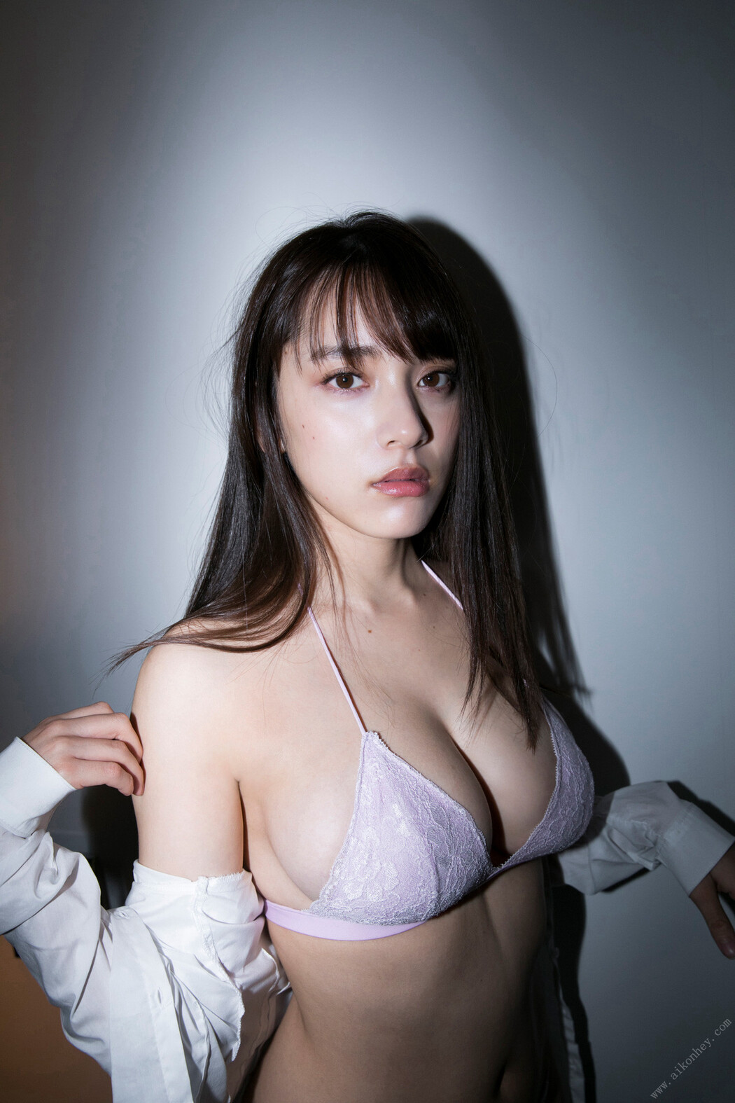 Sayaka Tomaru 都丸紗也華, FLASHデジタル写真集 着衣巨乳~ぴっちぴち~ Set.01
