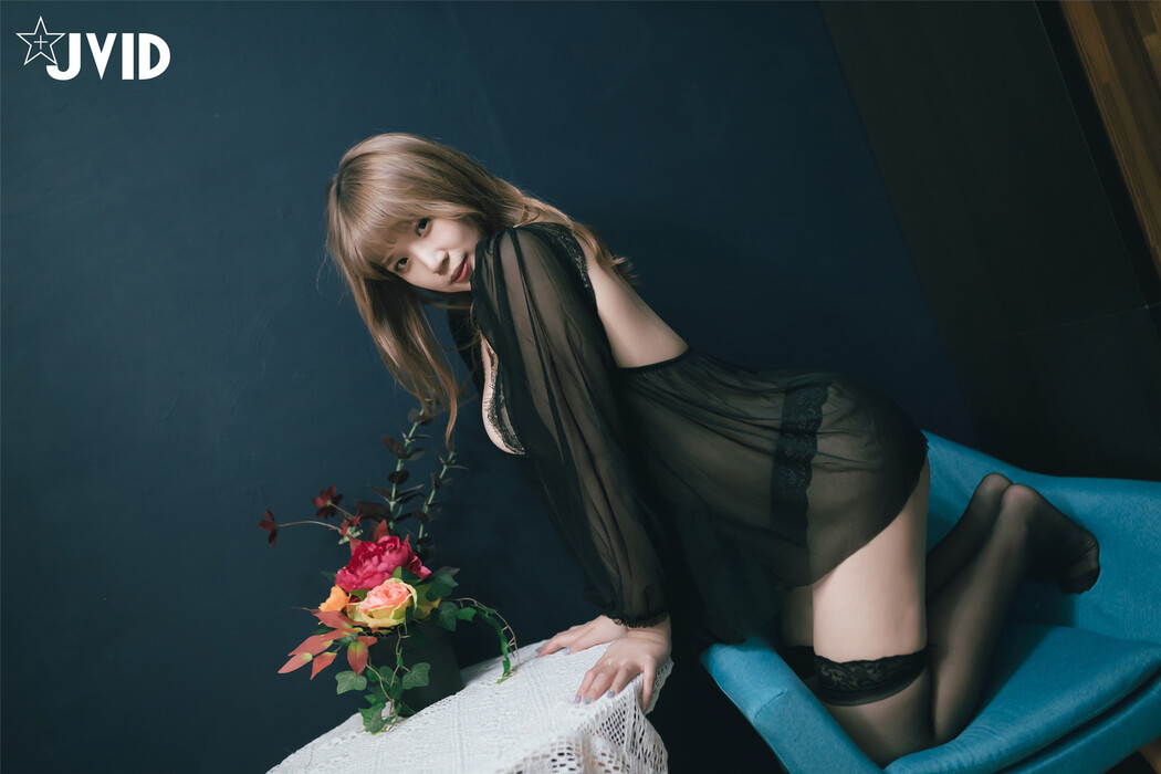 JVID精品 巨乳女神的碰撞 性感小恶魔 「雪白H乳RuRu 极致美尻Linda」