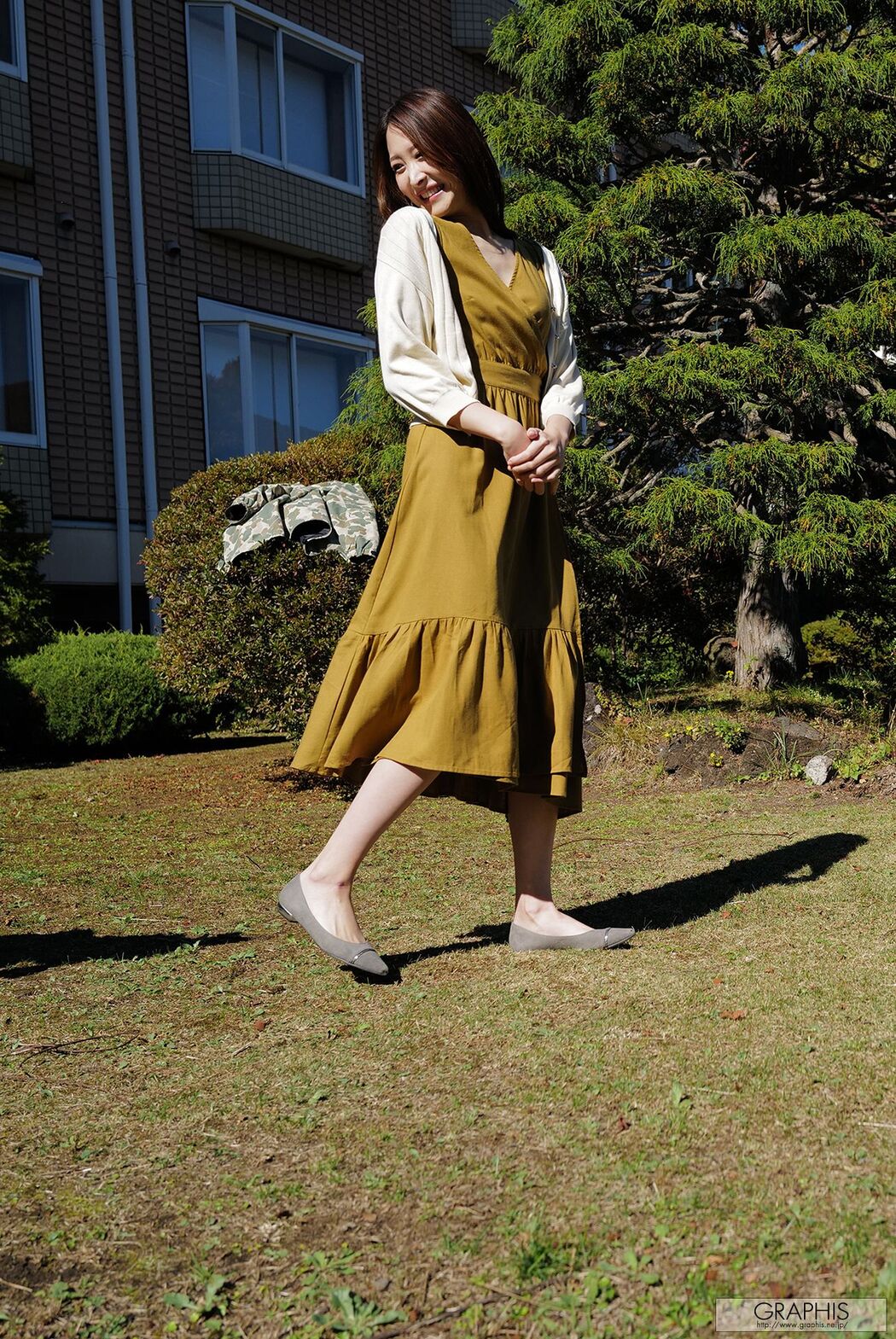 Mai Kanami 神菜美まい, [Graphis] Gals 「Classy」 Making