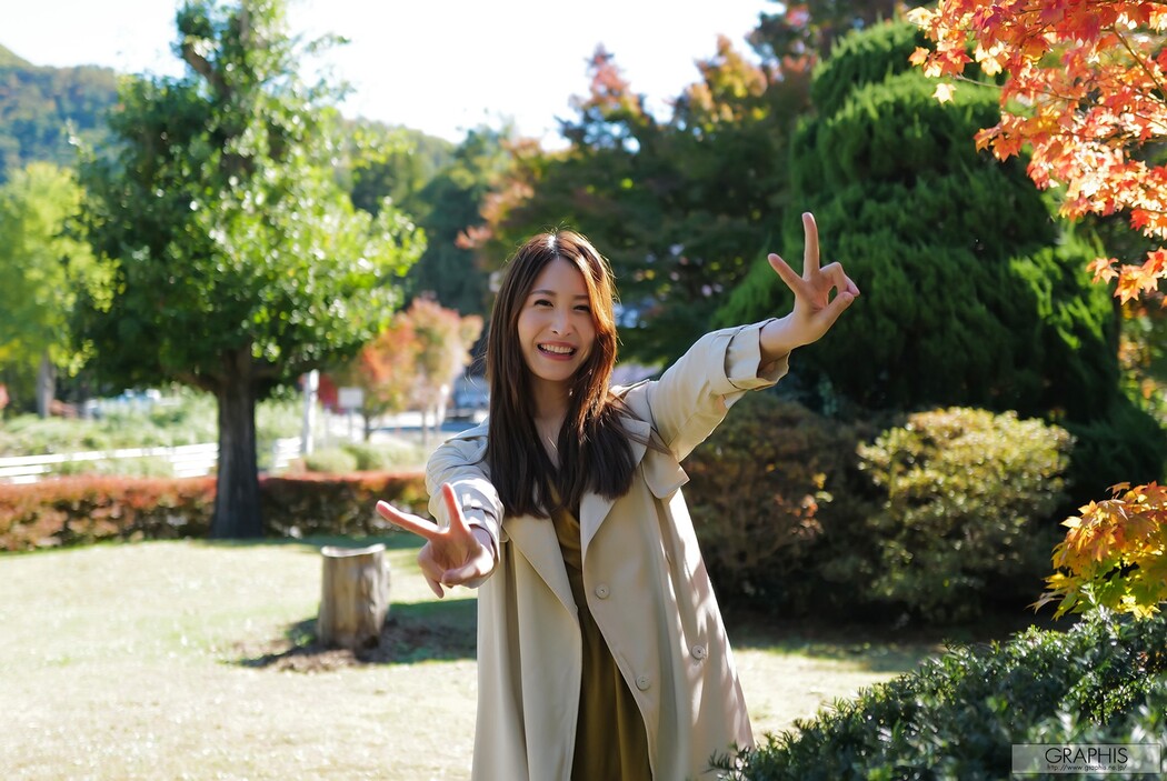 Mai Kanami 神菜美まい, [Graphis] Gals 「Classy」 Making