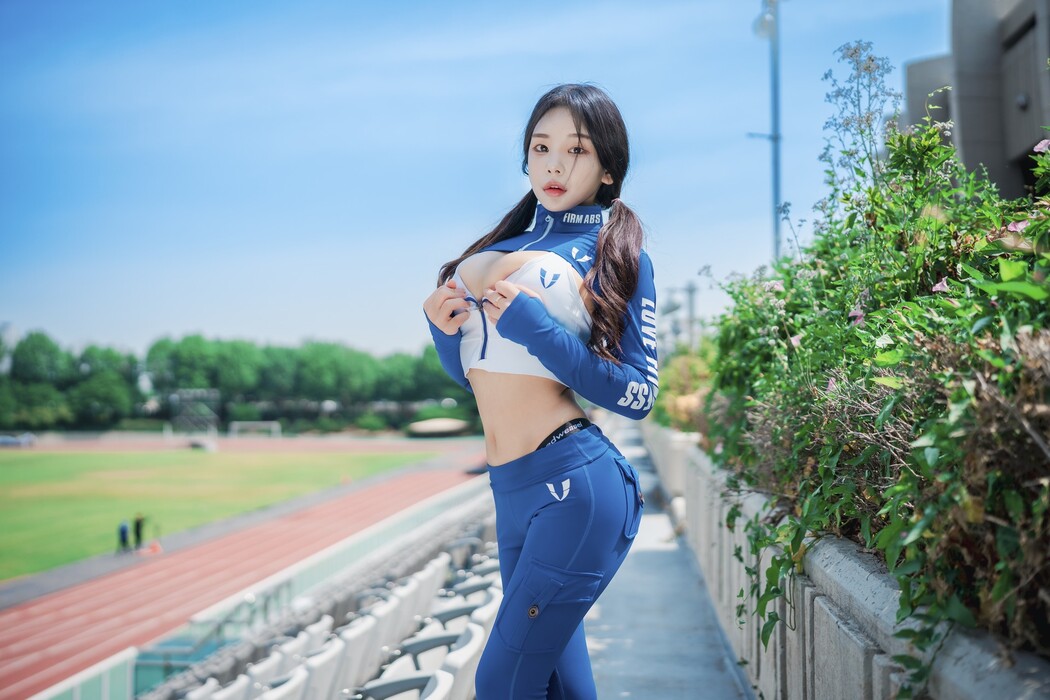 Zzyuri 쮸리, [SAINT Photolife] Loose and Tight Refreshing Blue Set.02