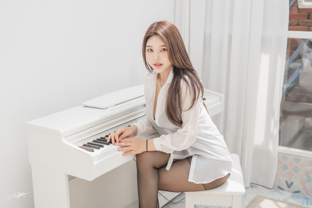 Zzyuri 쮸리, [SAINT Photolife] Zzyuri Vol.5 See Through