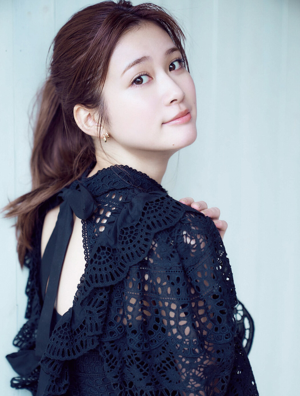 Meru Nukumi 生見愛瑠, FLASH 2022.08.09 (フラッシュ 2022年8月9日号)