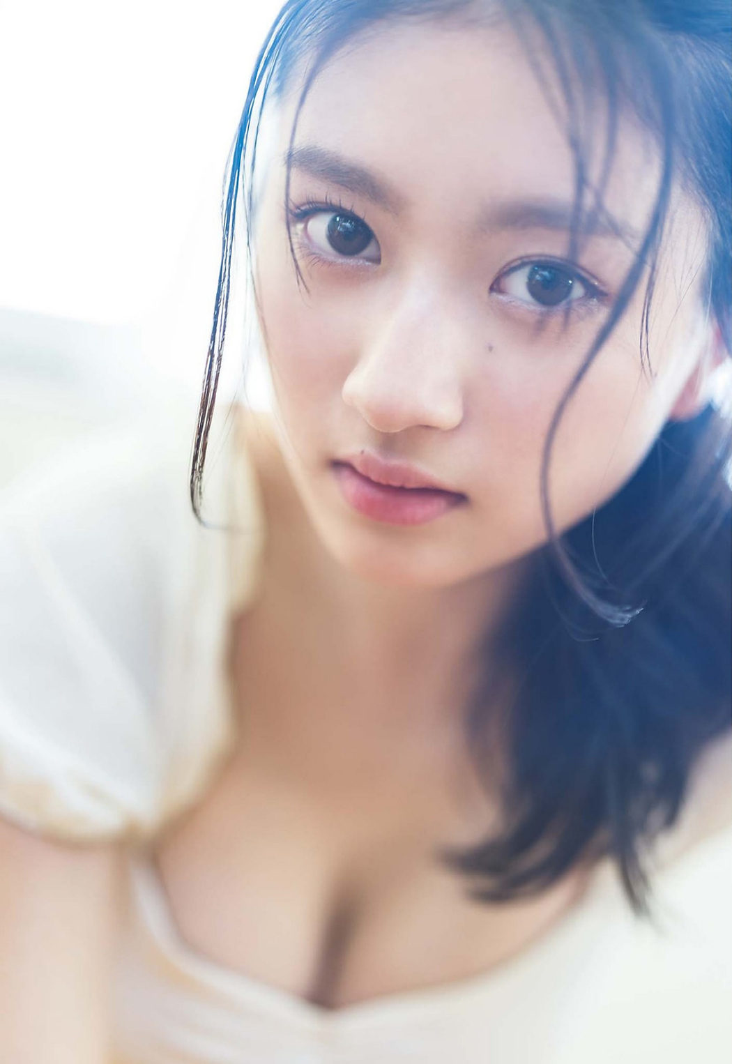 Akari Yoshida 吉田あかり, Big Comic Spirits 2022 No.35 (ビッグコミックスピリッツ 2022年35号)