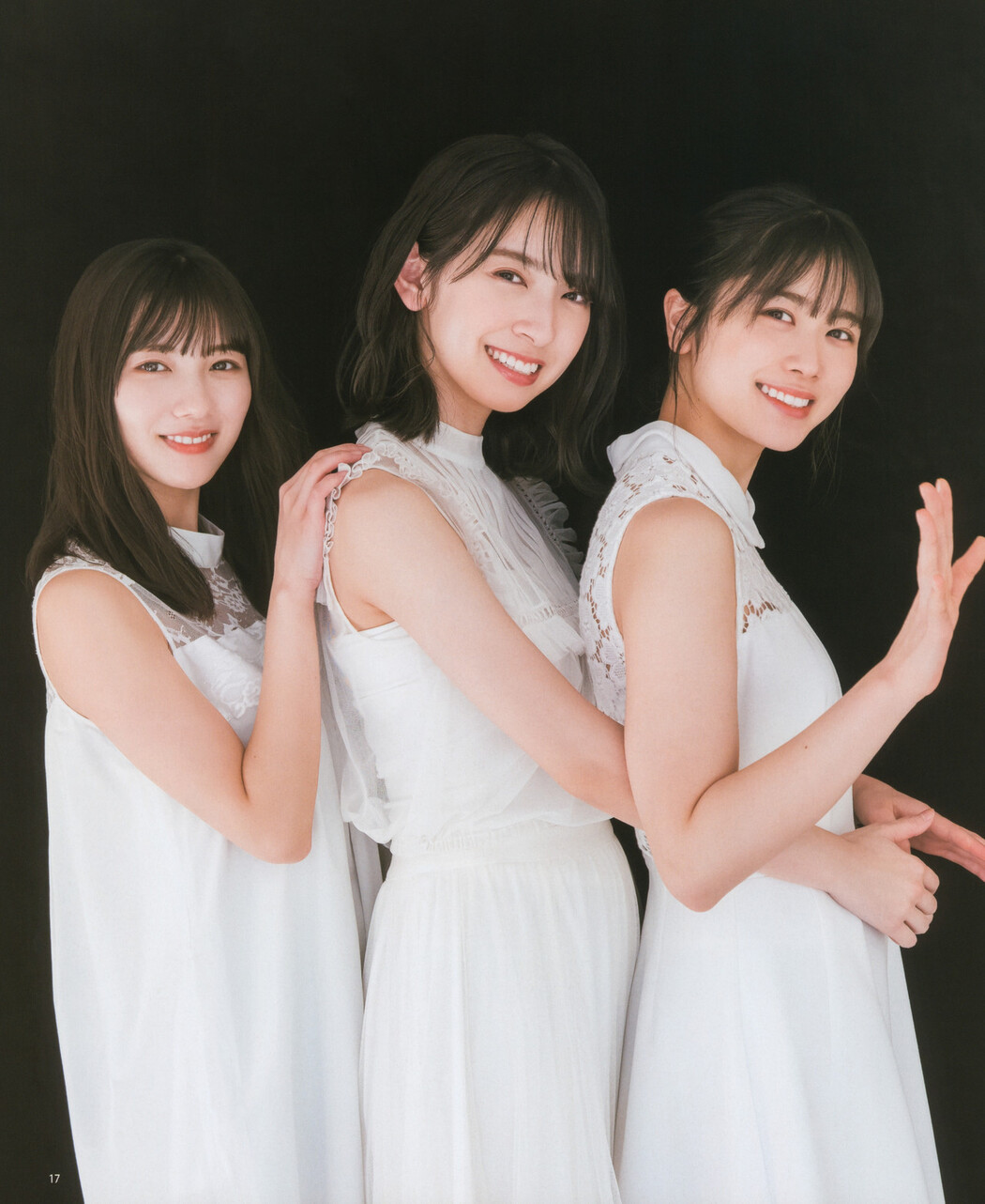 Hinatazaka46 日向坂46, BOMB! 2022.02 (ボム 2022年2月号)