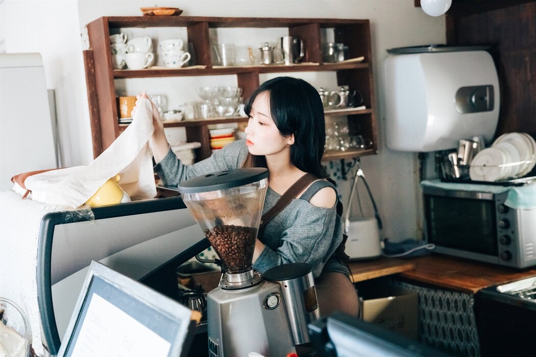 Bambi 밤비, [Loozy] Cafe Alba Set.02