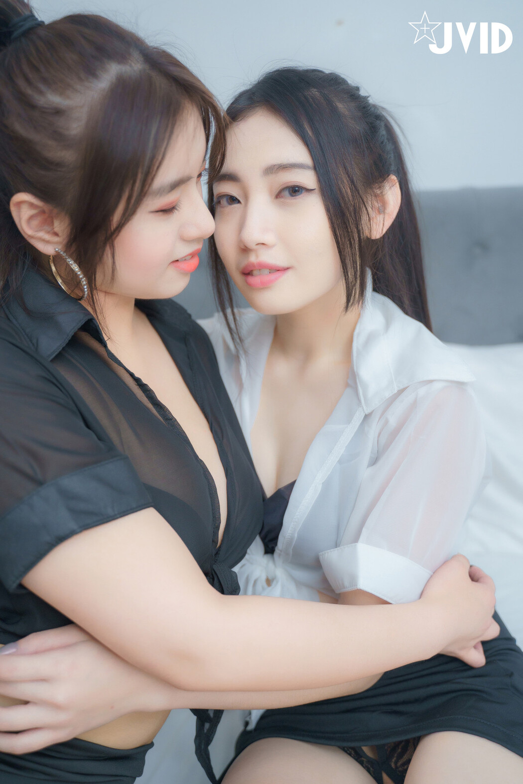 JVID精品 失恋姊妹-相互安慰爱抚
