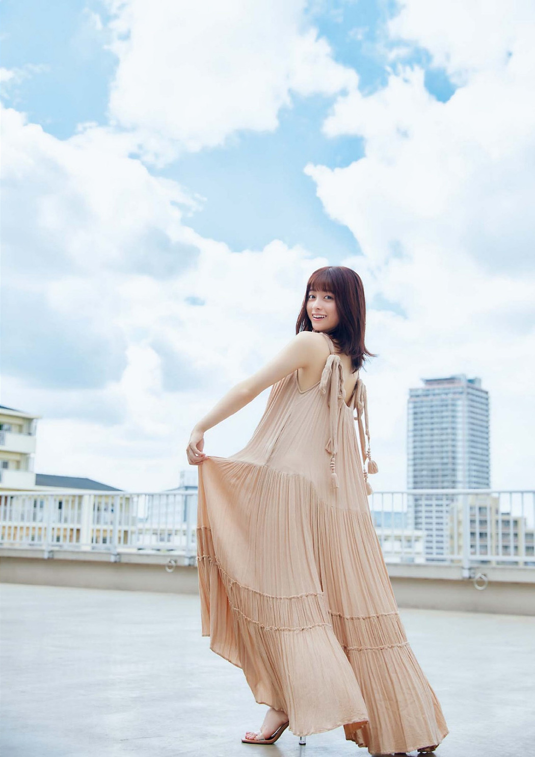 Kanna Hashimoto 橋本環奈, Big Comic Spirits 2022 No.36 (ビッグコミックスピリッツ 2022年36号)