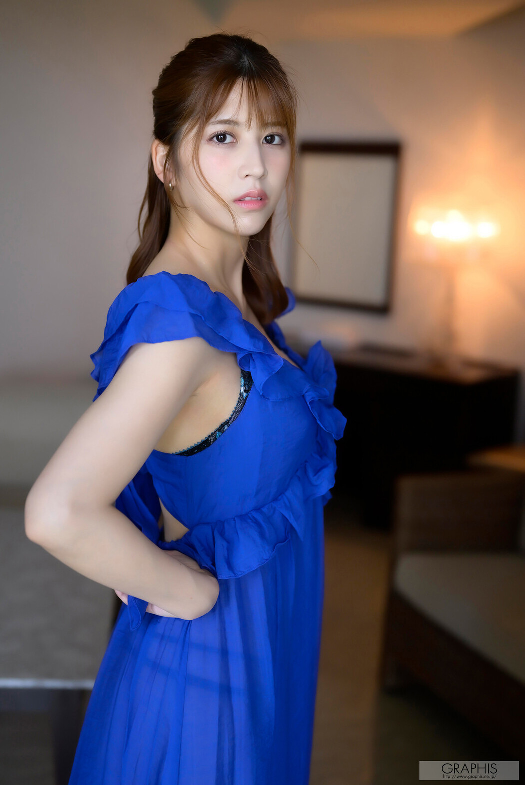 Riri Nanatsumori 七ツ森りり, [Graphis] Gals 「Head Over Heels!」 Vol.01