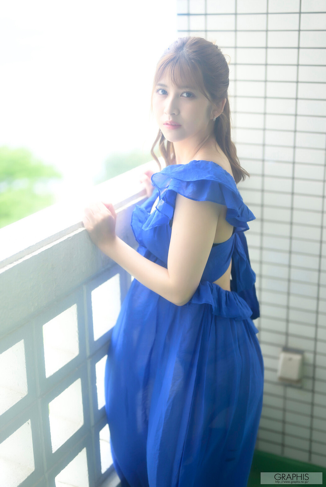 Riri Nanatsumori 七ツ森りり, [Graphis] Gals 「Head Over Heels!」 Vol.01