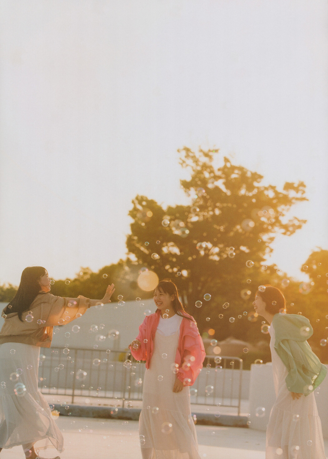 Hinatazaka46 日向坂46, B.L.T. 2022.07 (ビー・エル・ティー 2022年7月号)