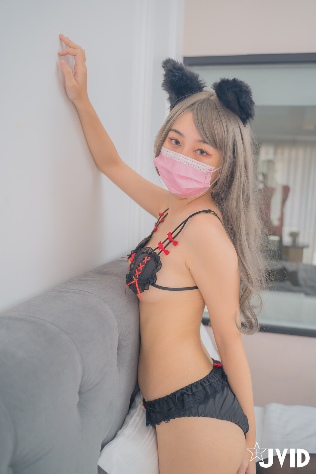 JVID精品 美乳妹妹-偷穿女友战服