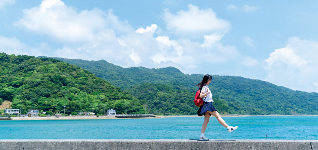 Runa Toyoda 豊田ルナ, 1st写真集 『月-Luna-』 Set.03 Cover Photo