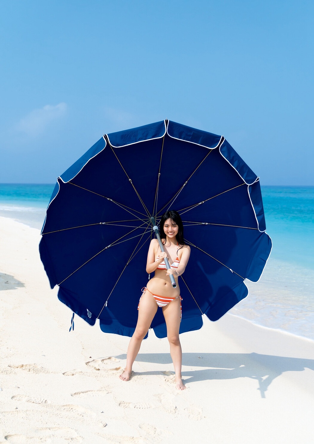 Runa Toyoda 豊田ルナ, 1st写真集 『月-Luna-』 Set.01