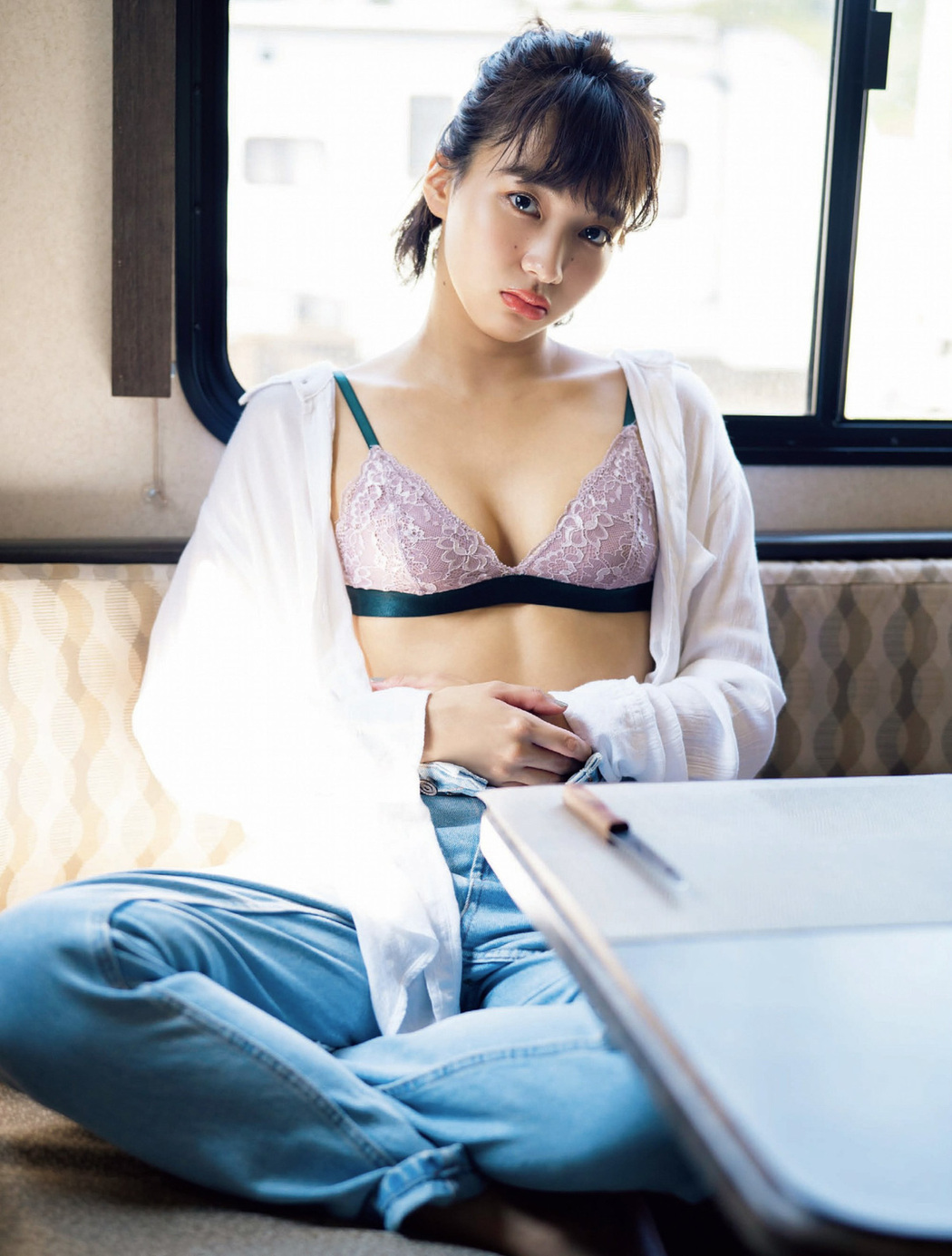 Akane Sakanoue 坂ノ上茜, FLASH 2022.09.06 (フラッシュ 2022年9月6日号)