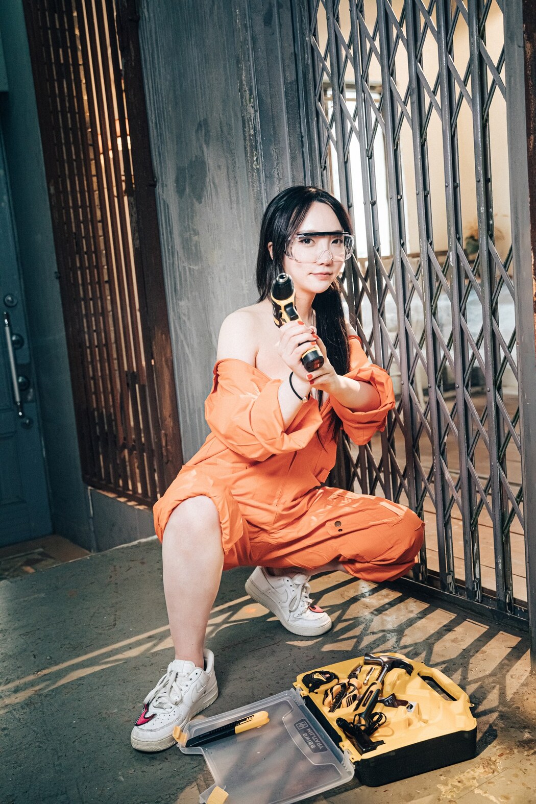 Son Yeeun 손예은, [Loozy] Where Are My Tools