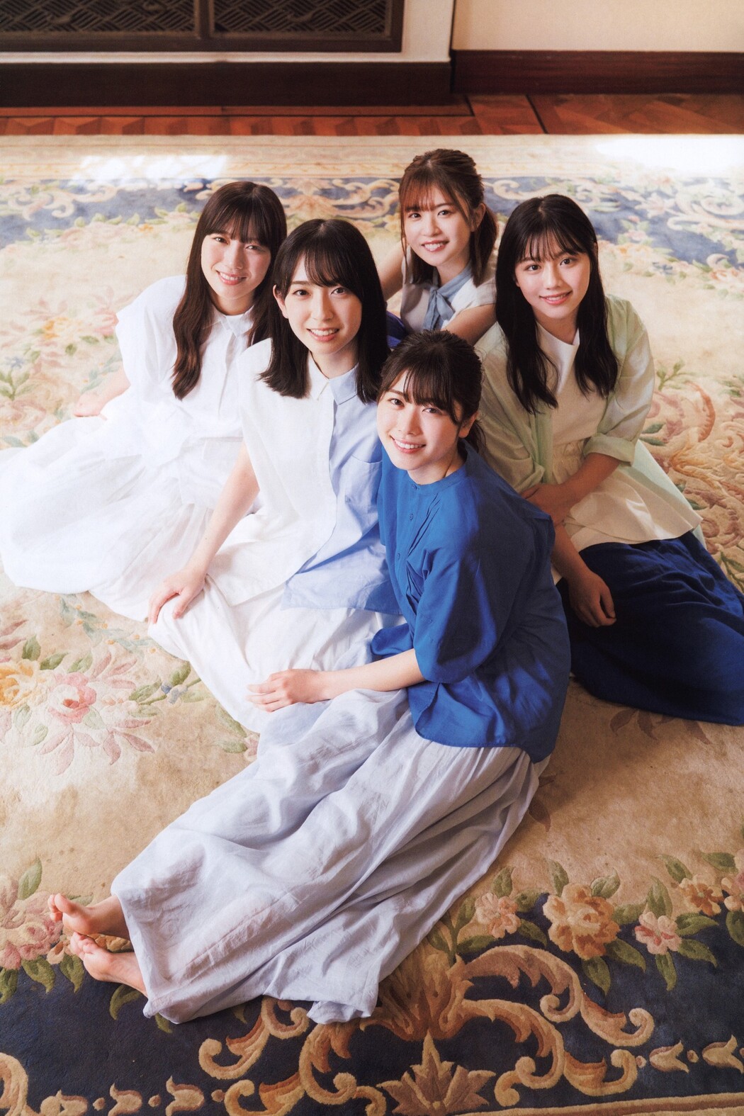 Hinatazaka46 日向坂46, B.L.T. 2021.12 (ビー・エル・ティー 2021年12月号)