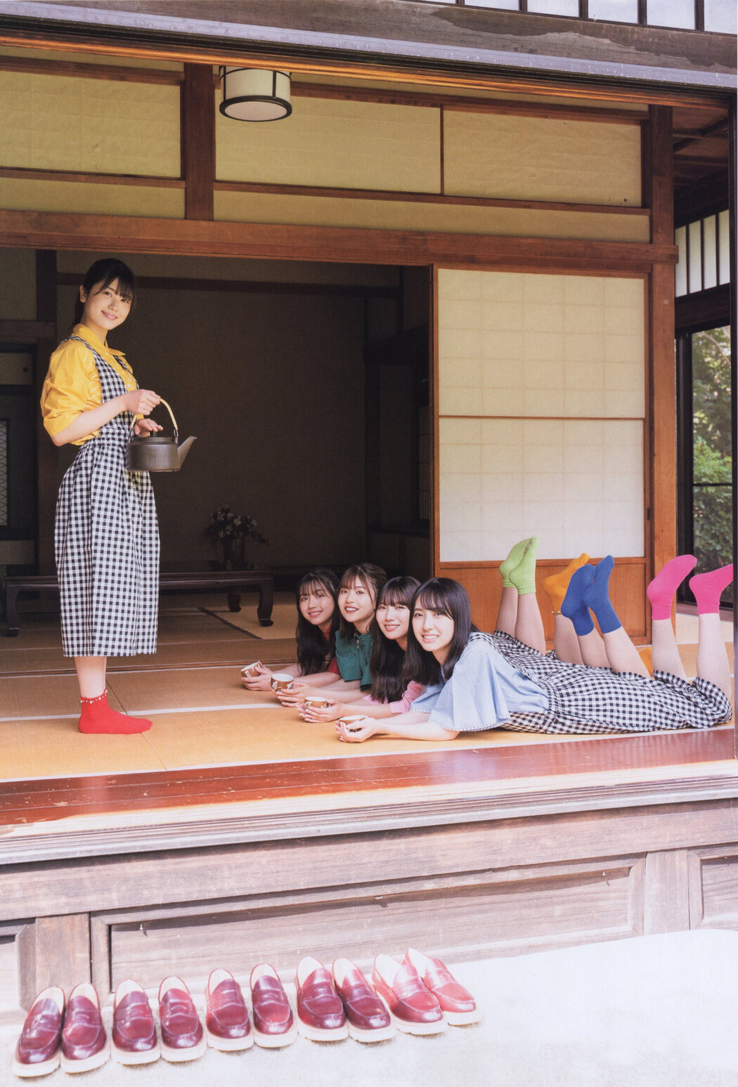 Hinatazaka46 日向坂46, B.L.T. 2021.12 (ビー・エル・ティー 2021年12月号)