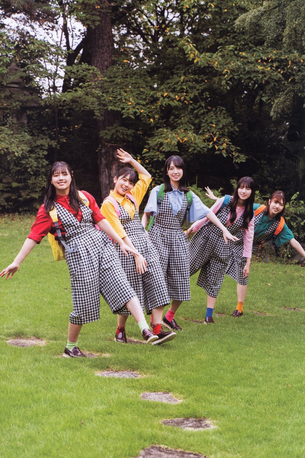 Hinatazaka46 日向坂46, B.L.T. 2021.12 (ビー・エル・ティー 2021年12月号)