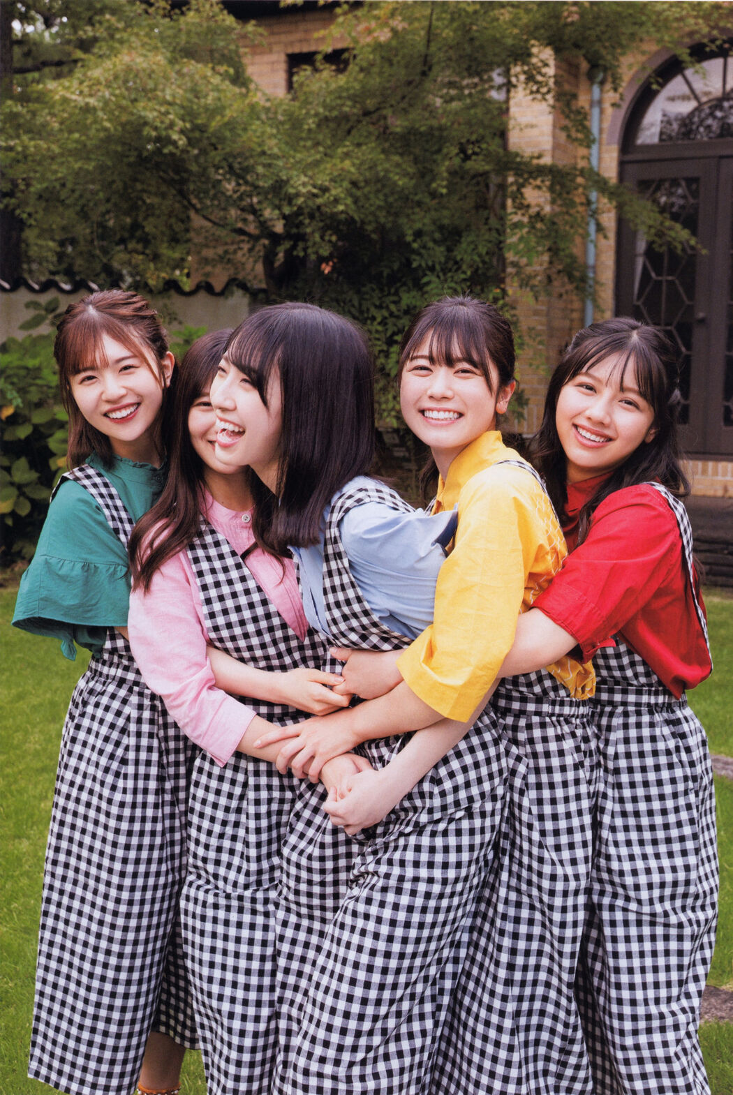 Hinatazaka46 日向坂46, B.L.T. 2021.12 (ビー・エル・ティー 2021年12月号)