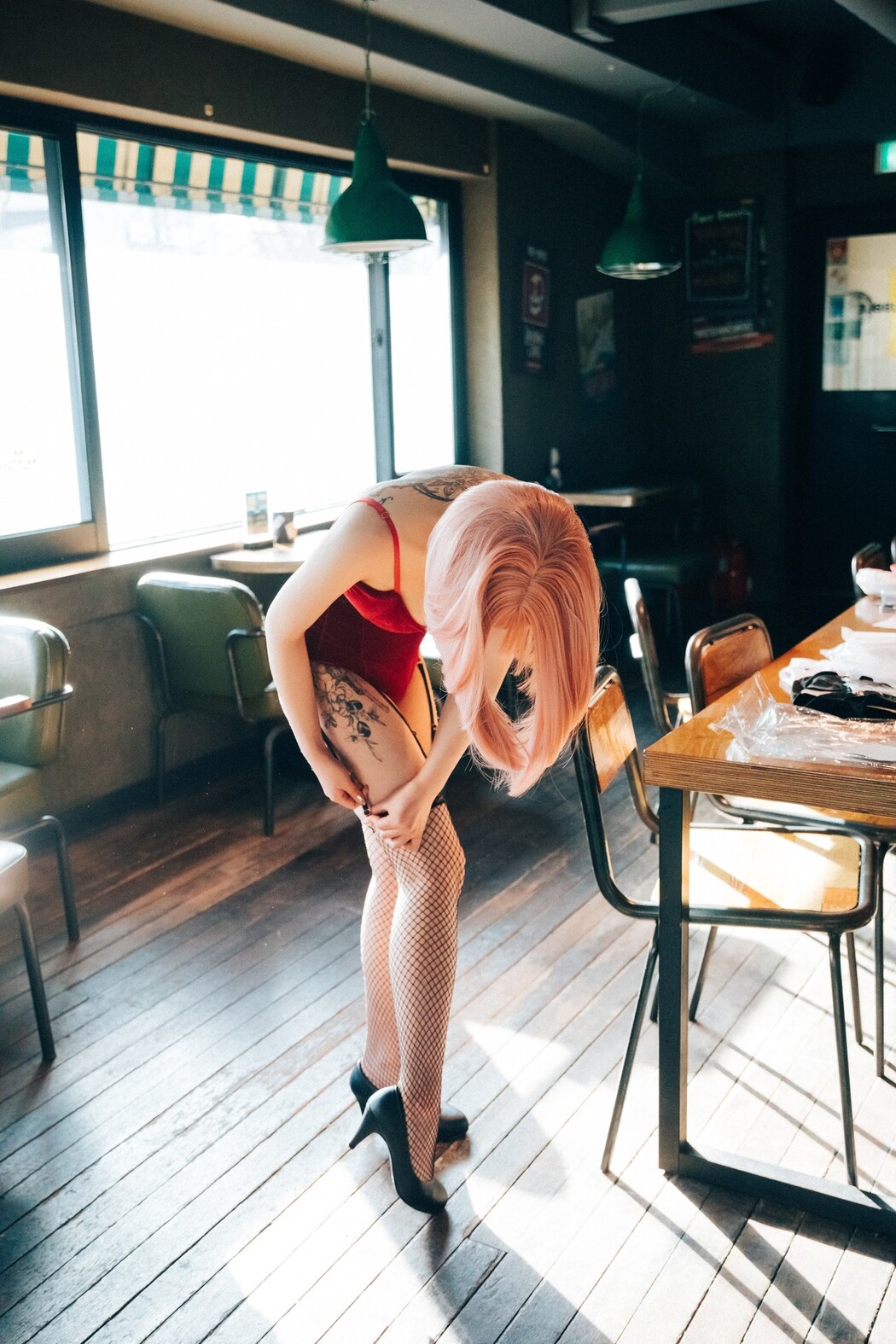 Son Yeeun 손예은, [Loozy] Tainted Love Bar Set.02