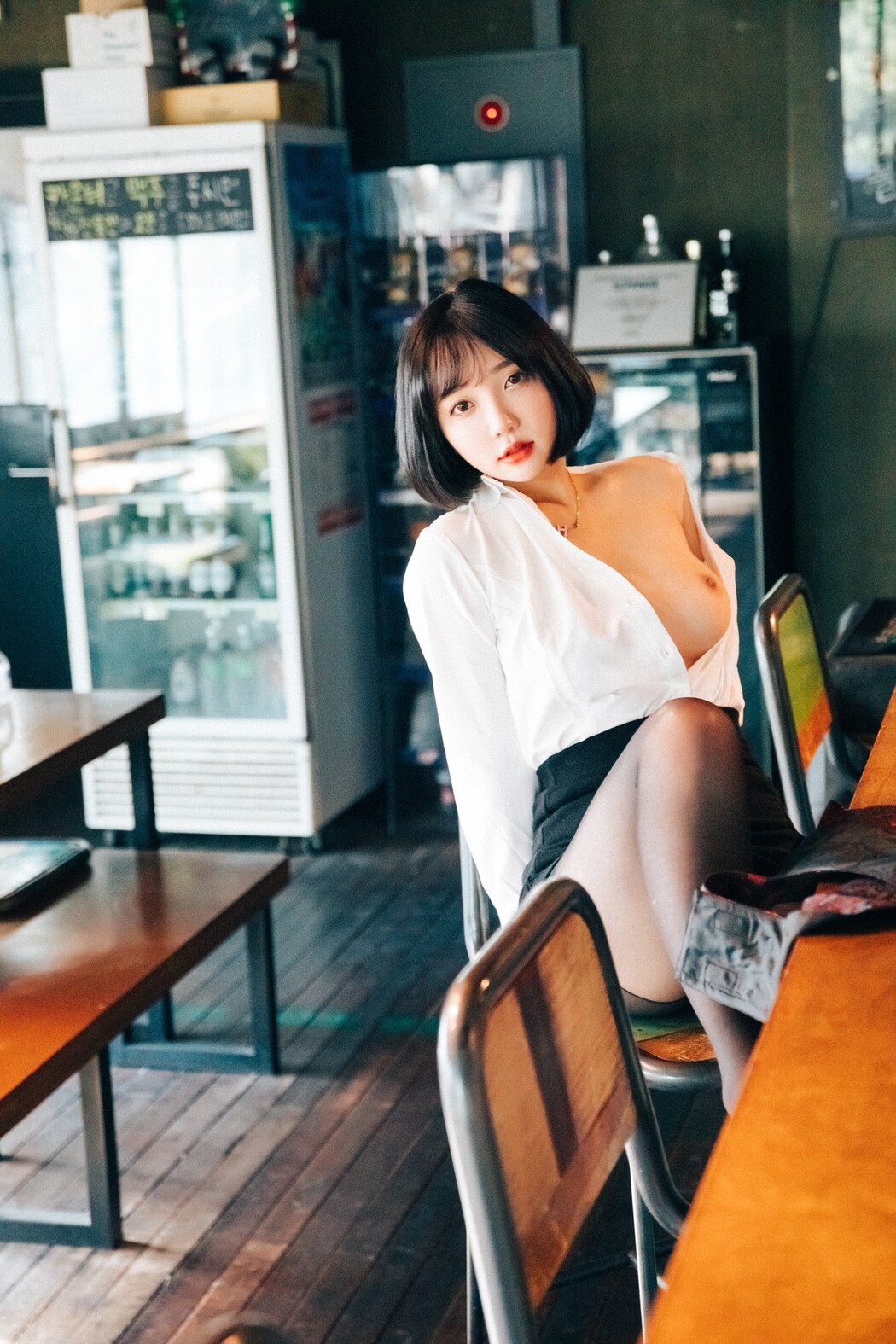 Son Yeeun 손예은, [Loozy] Tainted Love Bar Set.01