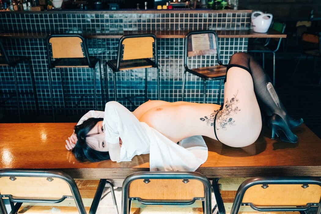 Son Yeeun 손예은, [Loozy] Tainted Love Bar Set.01