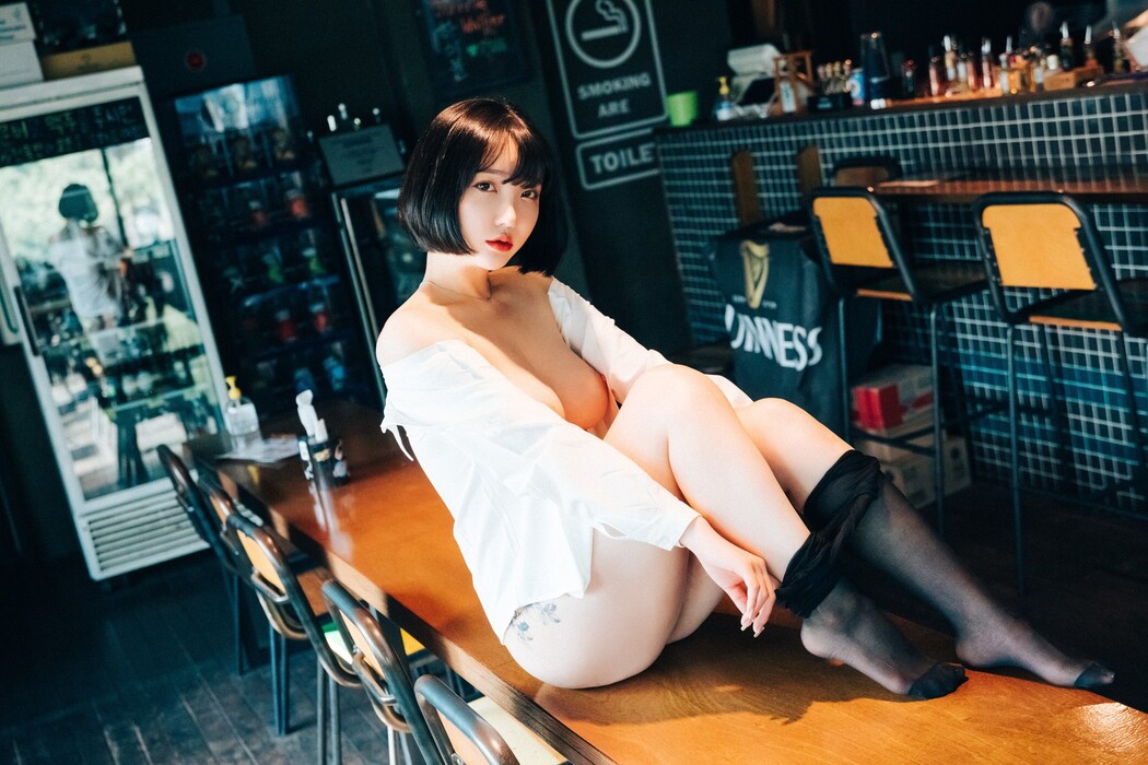 Son Yeeun 손예은, [Loozy] Tainted Love Bar Set.01