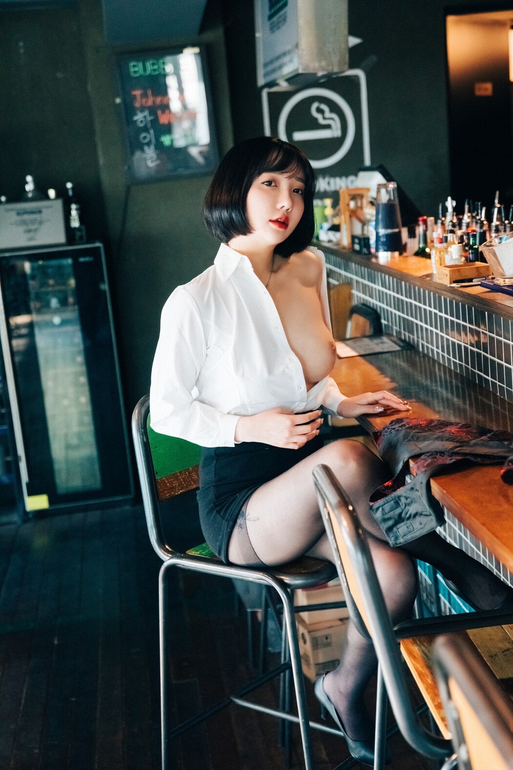 Son Yeeun 손예은, [Loozy] Tainted Love Bar Set.01