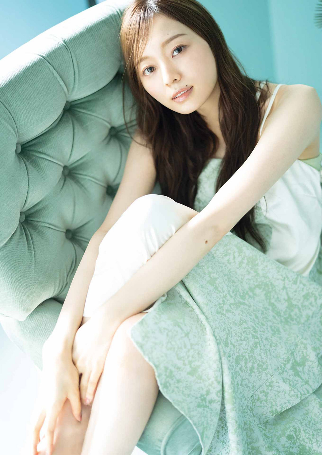 Minami Umezawa 梅澤美波, Young Gangan 2022 No.18 (ヤングガンガン 2022年18号)